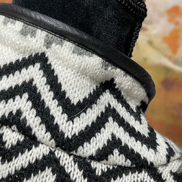 Textured Woven Cardigan Front Sweater W/Leather Sleeve and Trim Small - Picture 11 of 16